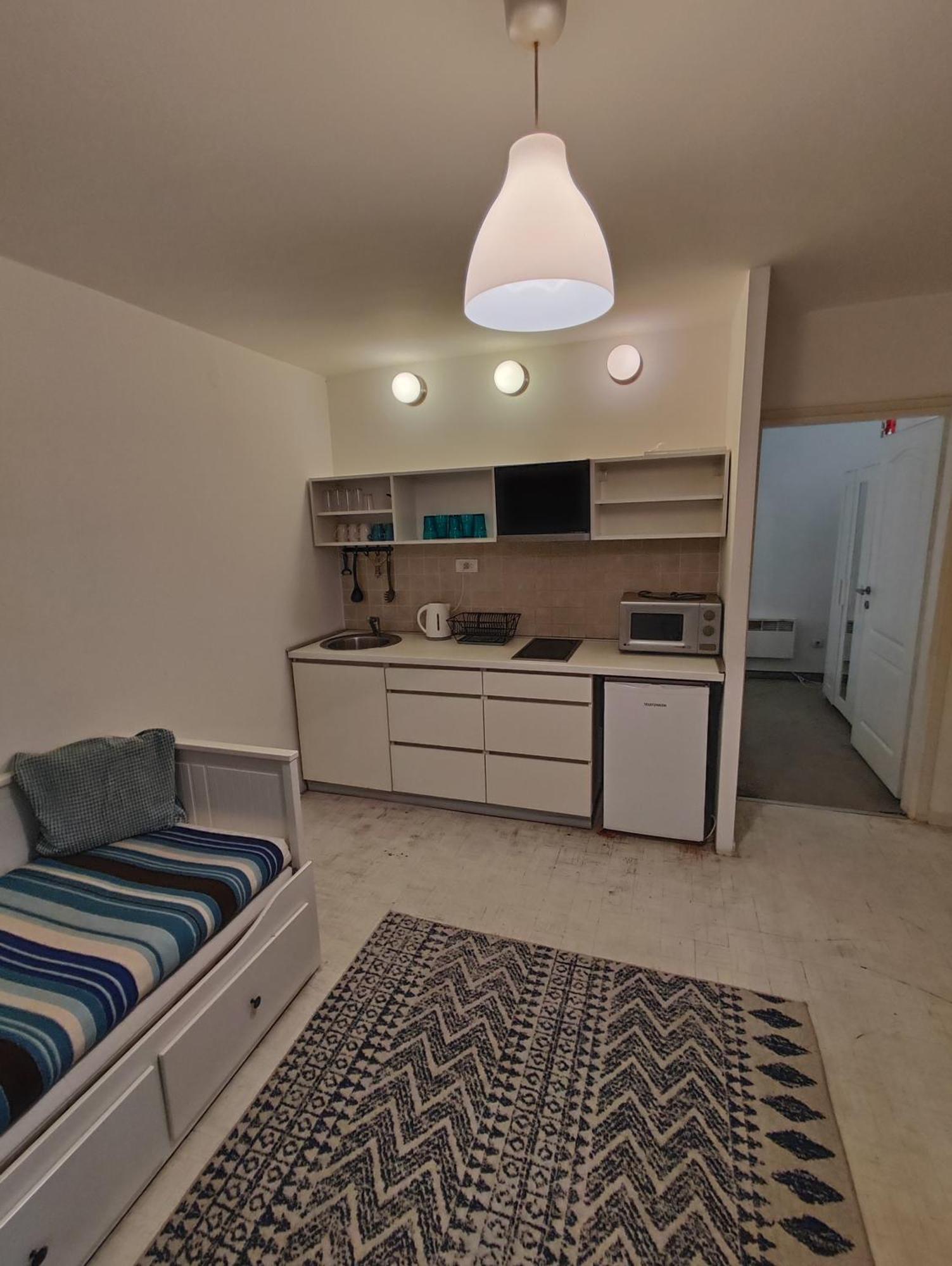 Balkan-Inn Apartments Belgrado Esterno foto